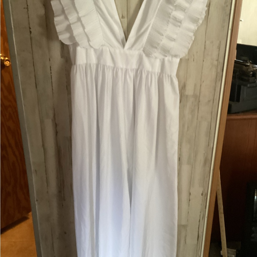 White Ruffled V-Neck Dress - Picture 8 of 8